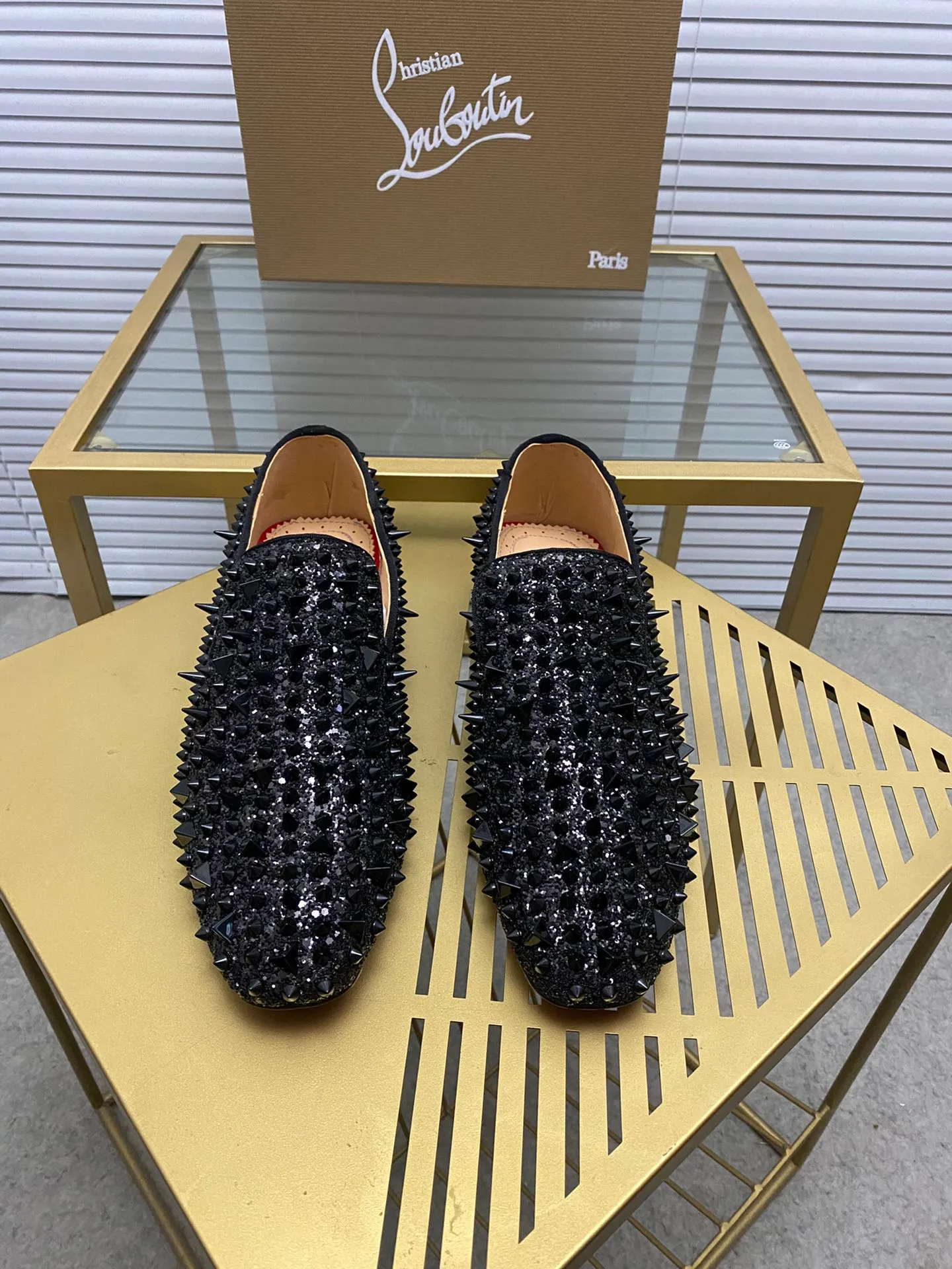 (Customized model) Ex-factory price is 540. christian louboutin (CL red sole shoes) counter series, casual sneakers for couples 📢 📢 📢 Exclusive hot style release 🎈🎈💪 Movable latex feet 👻 Finished outsole line [Proud] 😝Female 35-40# Male 38#-46, global supply😝 [Top version]: Original imported genuine leather upper, top original leather lining, original molded TPU outsole, original 1:1 detail processing, original shoe last,